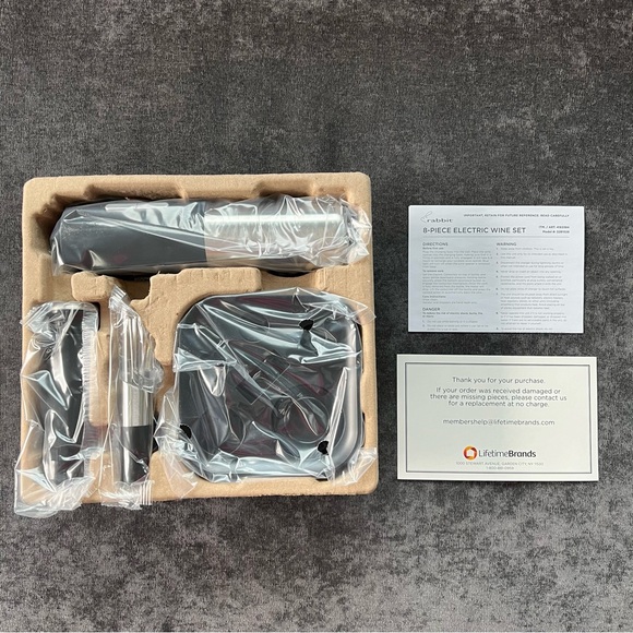 NIB Rabbit Electric Wine Opener Set, 8-piece - Picture 9 of 11